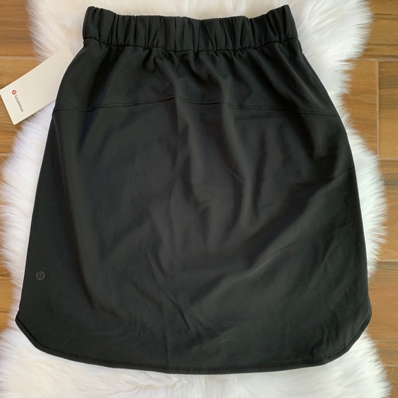 On the fly skirt black lululemon NWT high rise - Picture 2 of 4
